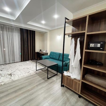 Hotel Nova ビシュケク エクステリア 写真