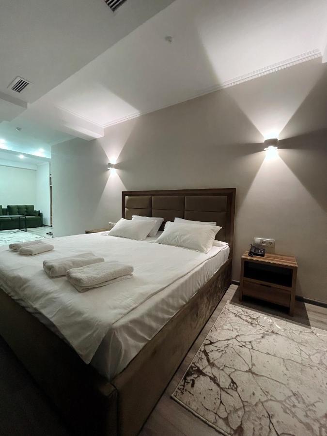 Hotel Nova ビシュケク エクステリア 写真