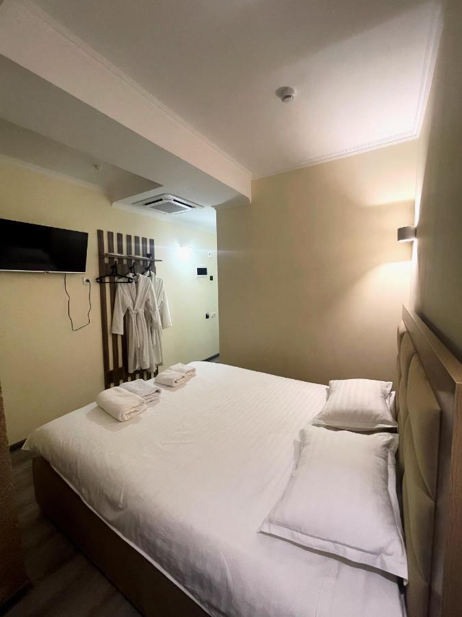 Hotel Nova ビシュケク エクステリア 写真