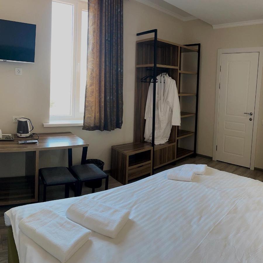 Hotel Nova ビシュケク エクステリア 写真